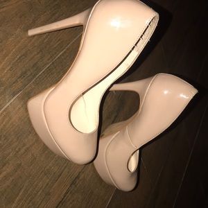 Jessica Simpson Shoes - Jessica Simpson nude pumps Jessica Simpson Shoes - Jessica Simpson nude pumps